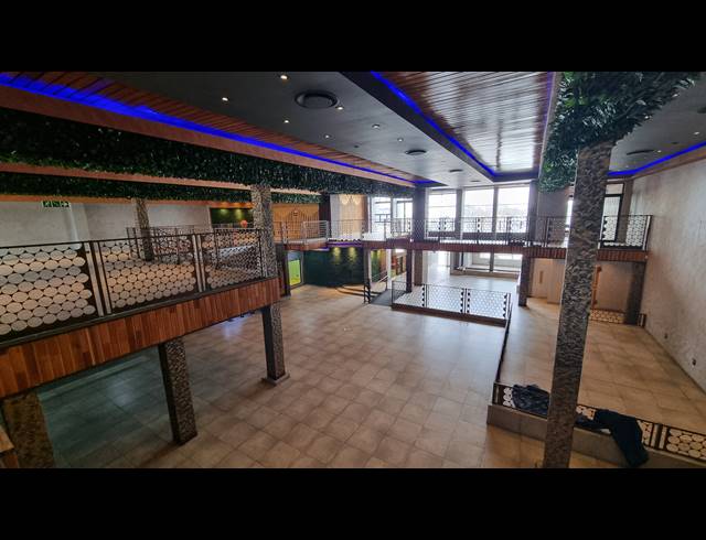 1,091M² RETAIL TO LET IN BARDENE